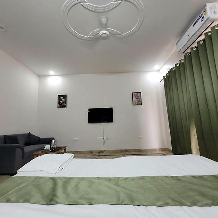 Raj Residency Stay Gurgaon Buitenkant foto