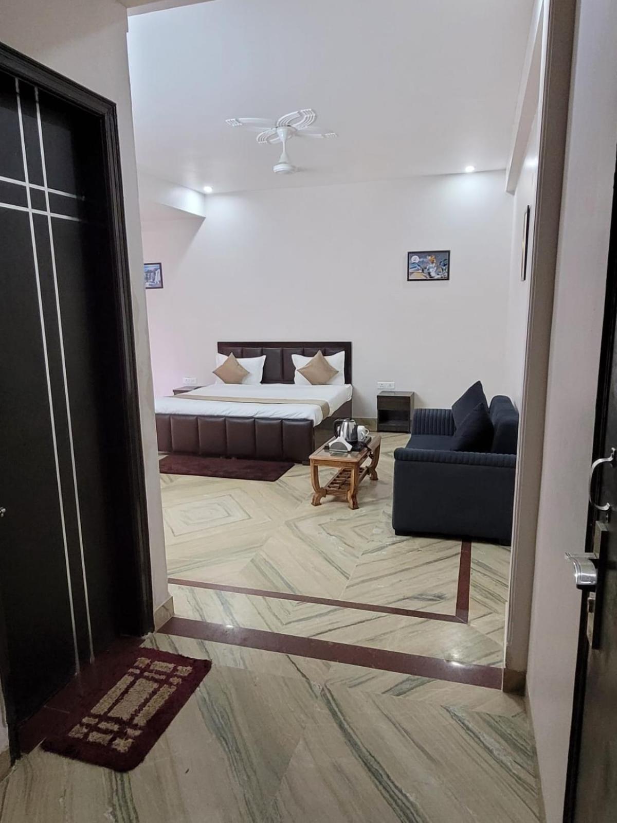 Raj Residency Stay Gurgaon Buitenkant foto