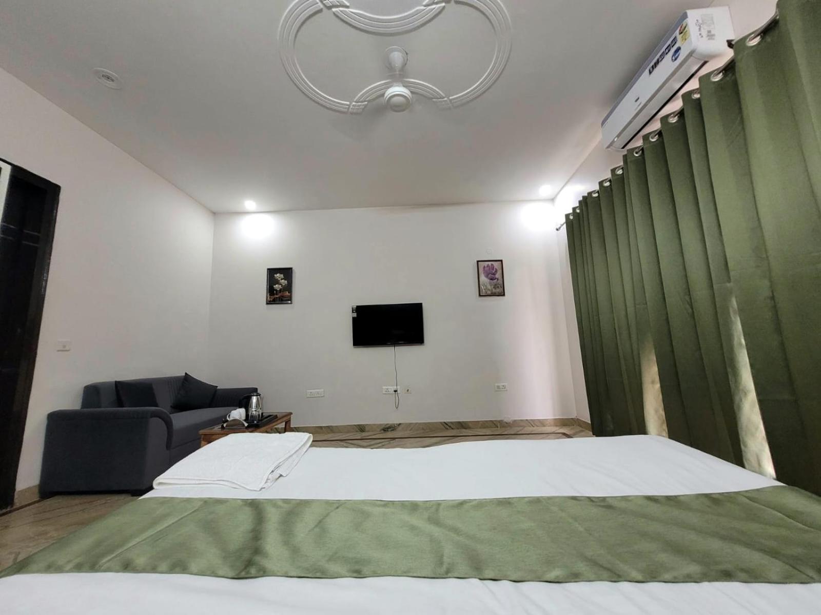 Raj Residency Stay Gurgaon Buitenkant foto